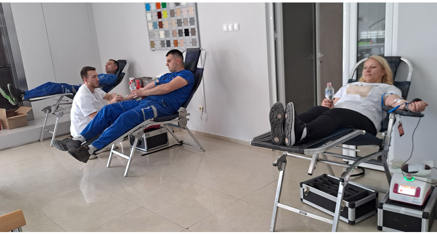 У ванредној акцији ДДК прикупљено 54 јединице крви
