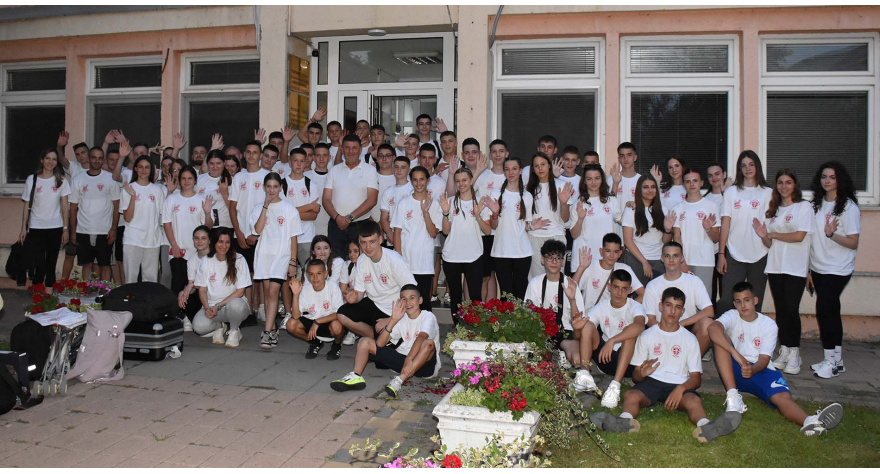 Друга група деце кренула пут Херцег Новог (Видео)