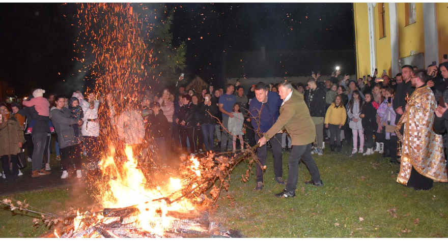 Божићна честитка председника општине Пећинци Синише Ђокића