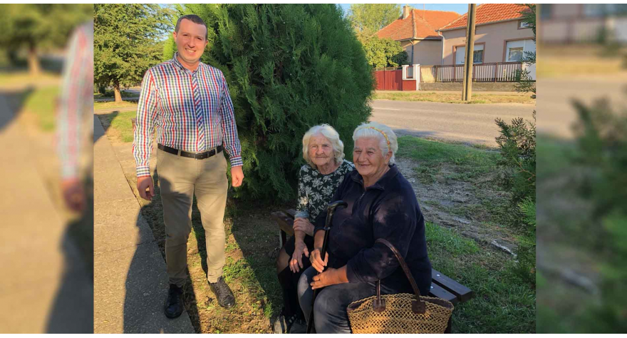 Клупа је сремачка институција