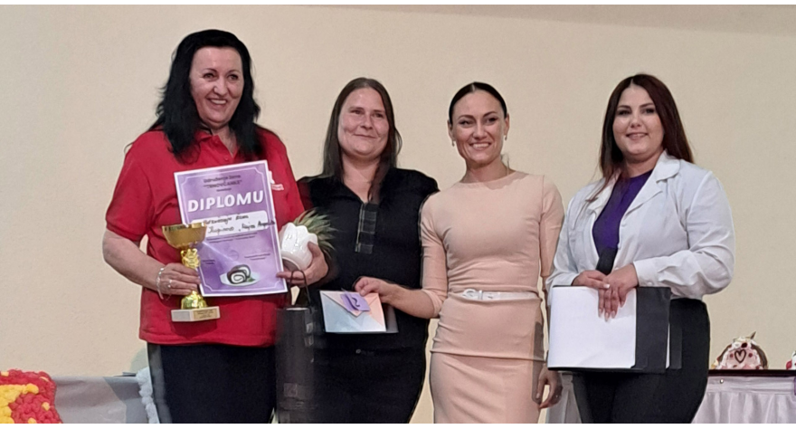 Жене из Купинова награђене за слатки ролат