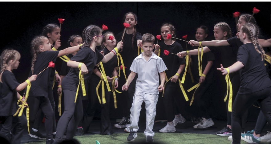 Пећиначки Мали мир на Змајевим играма