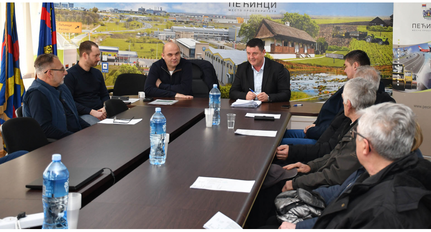 Председник Ђокић уручио уговоре за енергетску санацију објеката