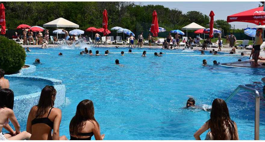 У петак бесплатан улаз на пећиначке базене